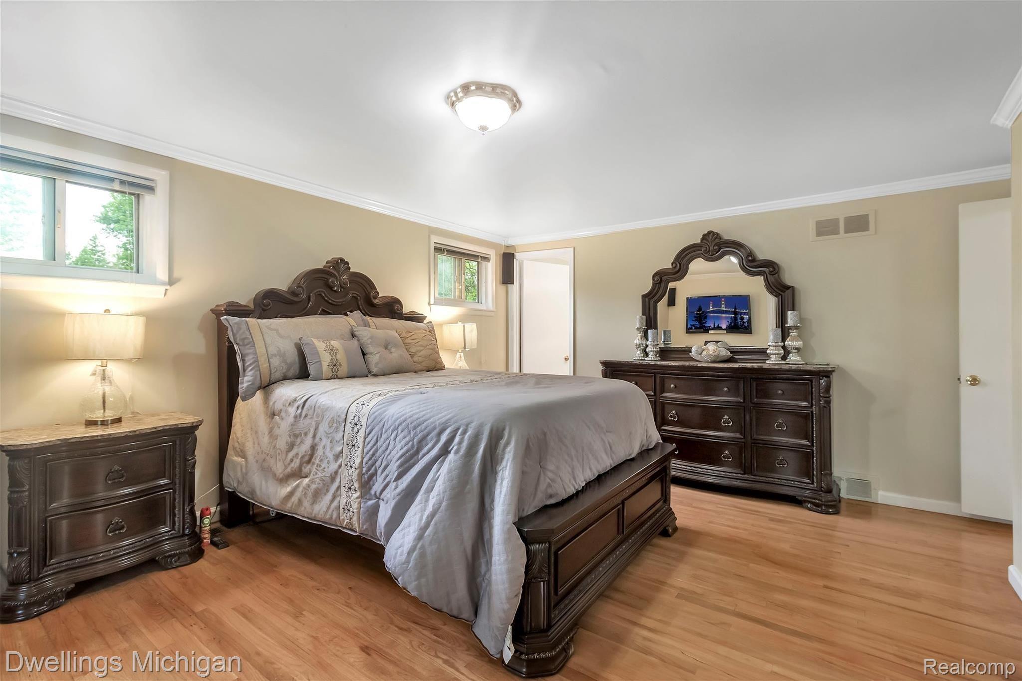 24219 Rouge Crest Road Southfield, MI 48033 - Photo 21 of 36 24219-Rouge-Crest-Road-Southfield-Michigan-windowstill-21.jpg
