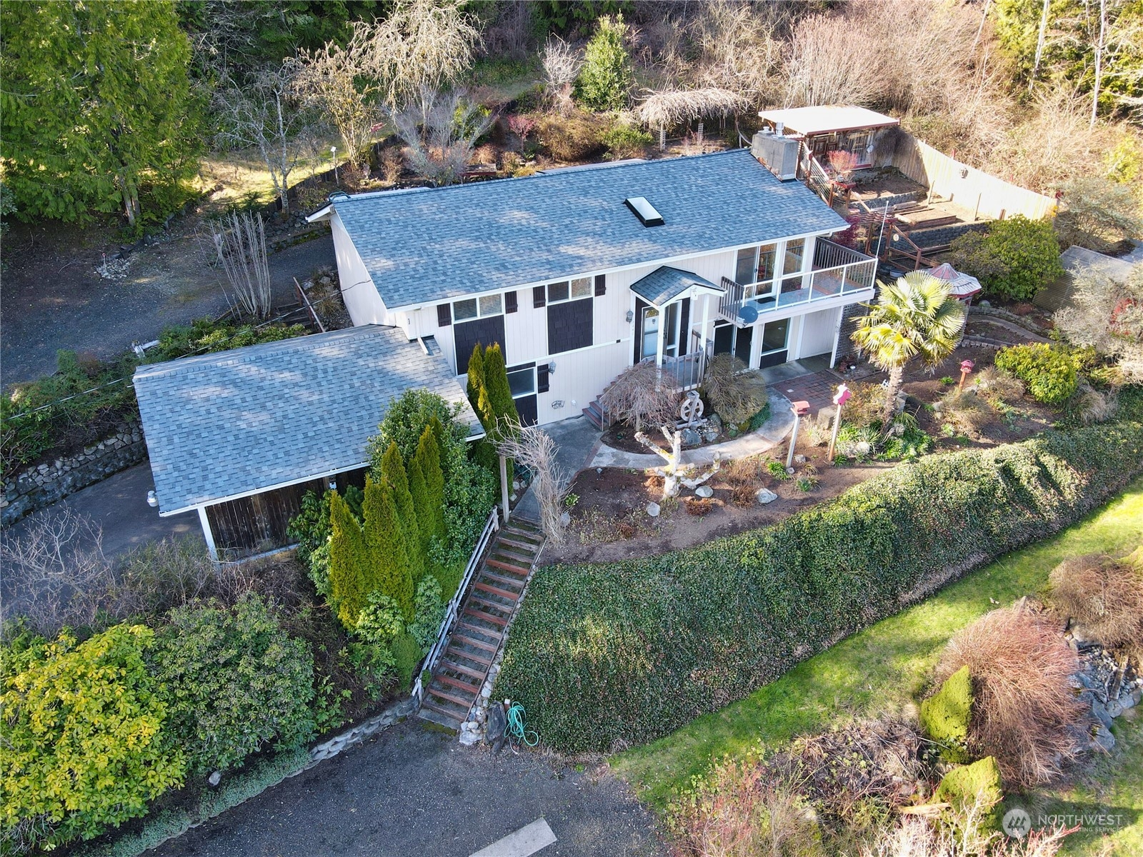 7441 East Grapeview Loop Road Allyn, WA 98524 - Photo 3 of 40 Gallery Image 3