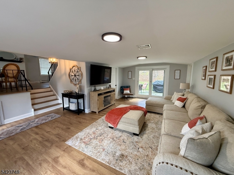 41 Dell Road Stanhope, NJ 07874 - Photo 4 of 22