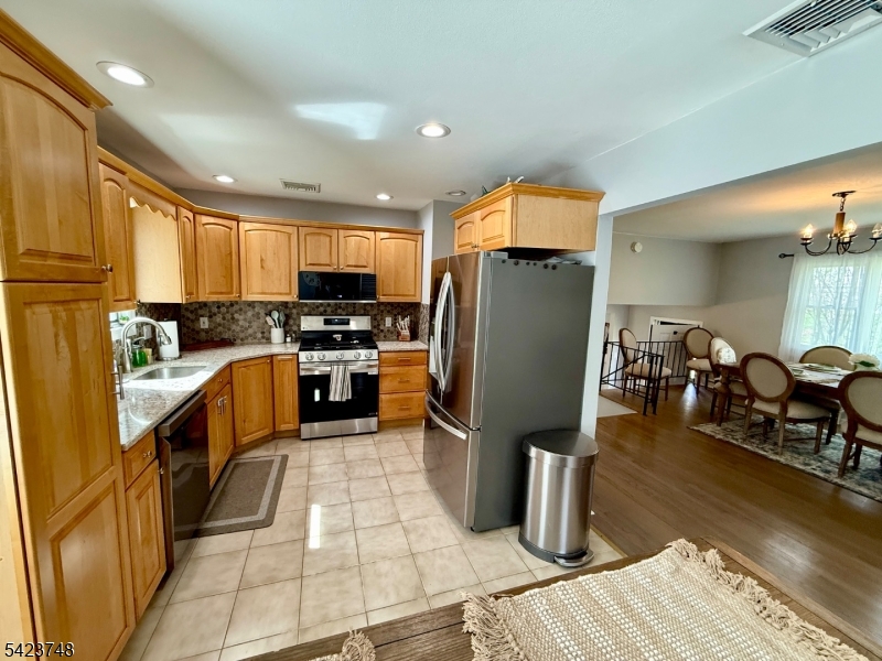 41 Dell Road Stanhope, NJ 07874 - Photo 8 of 22