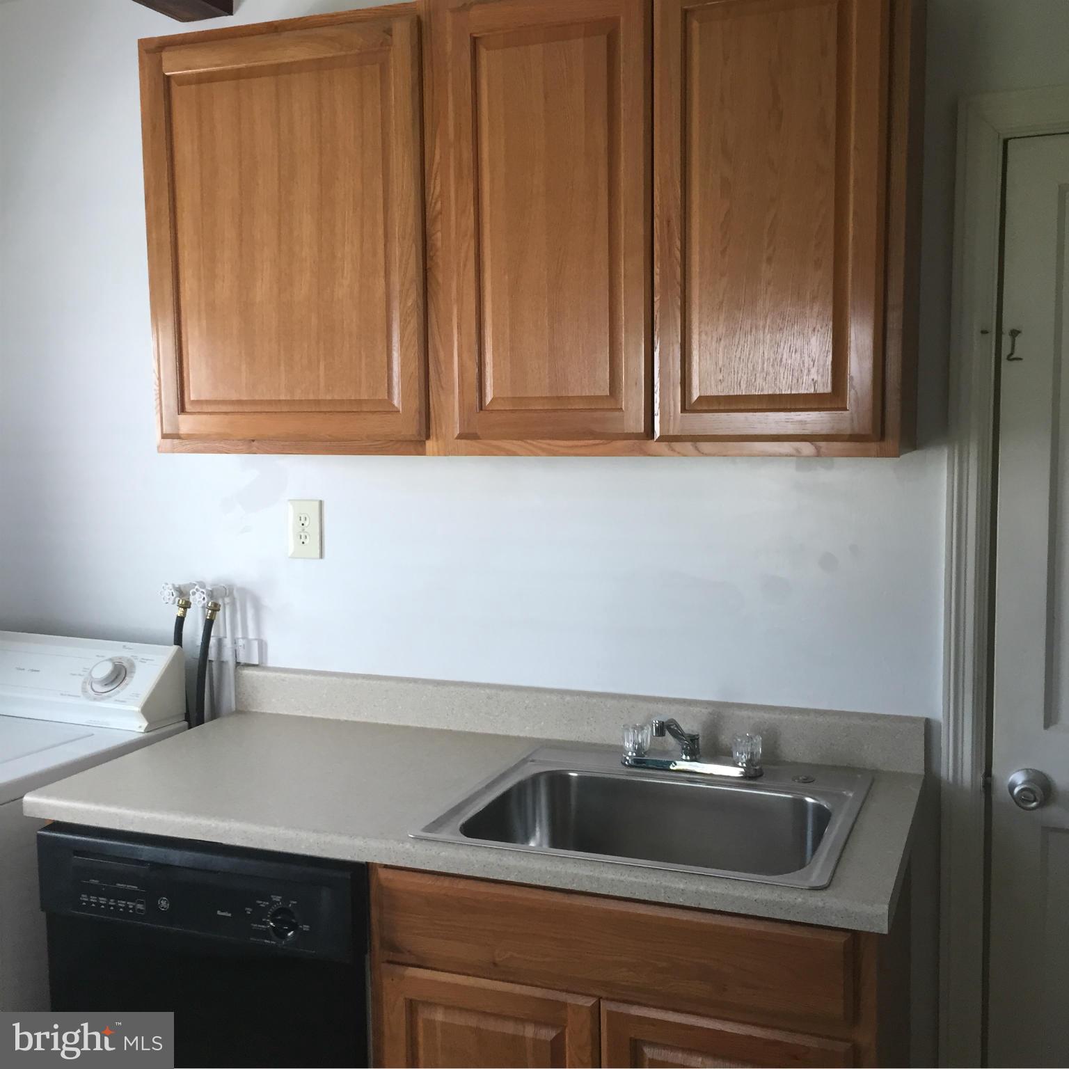 511 St Patrick Road Baltimore, MD 21206 - Photo 8 of 20 Kitchen