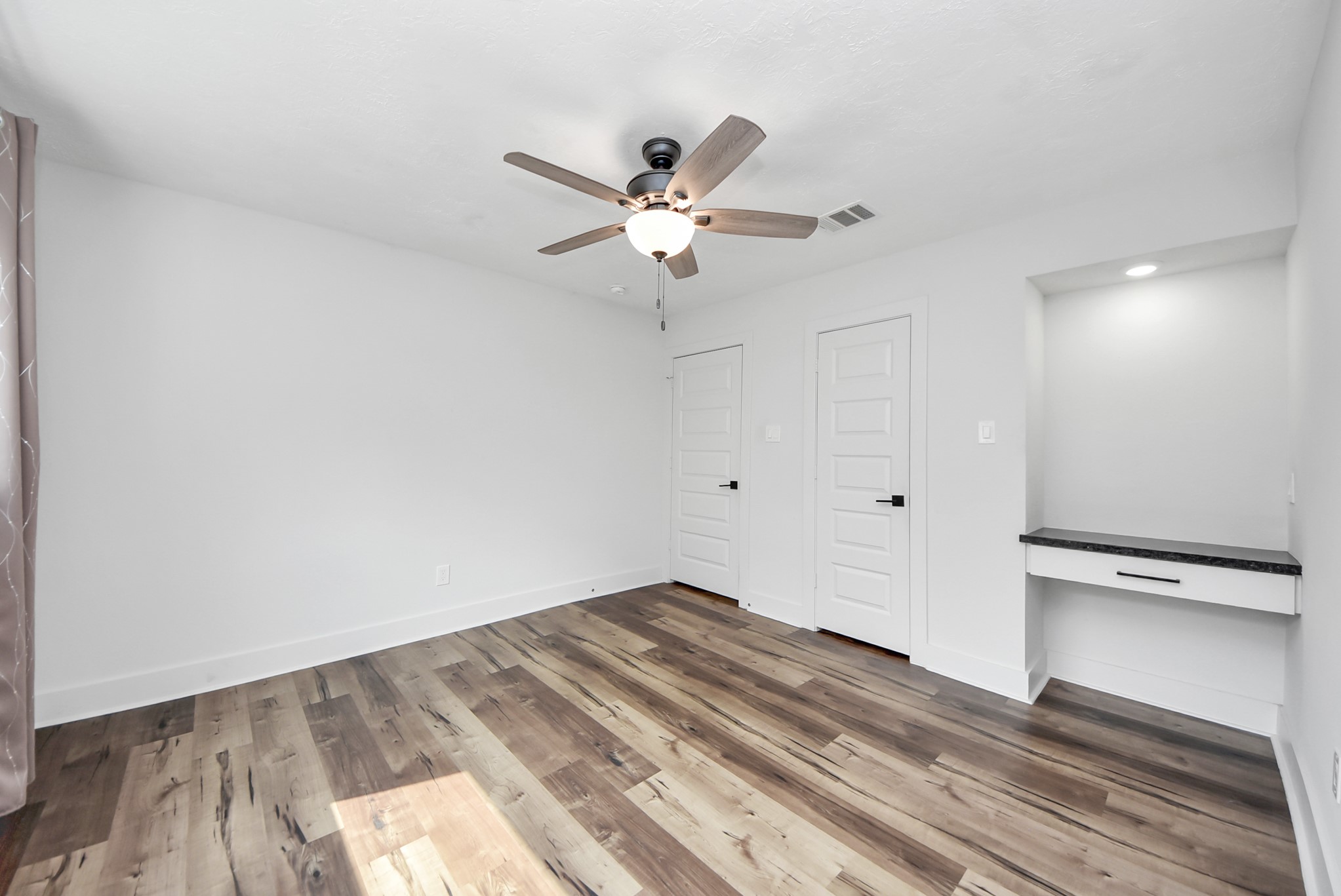 9731 Clanton Street Houston, TX 77080 - Photo 27 of 41 2nd Bedroom