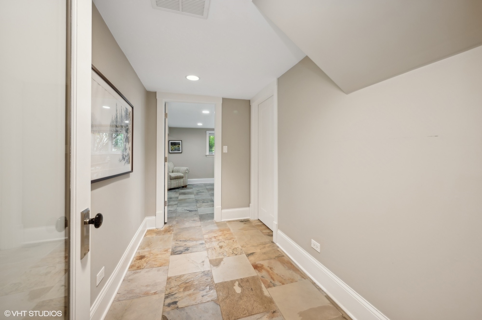 2201 Forestview Road Evanston, IL 60201 - Photo 18 of 27 a view of bathroom