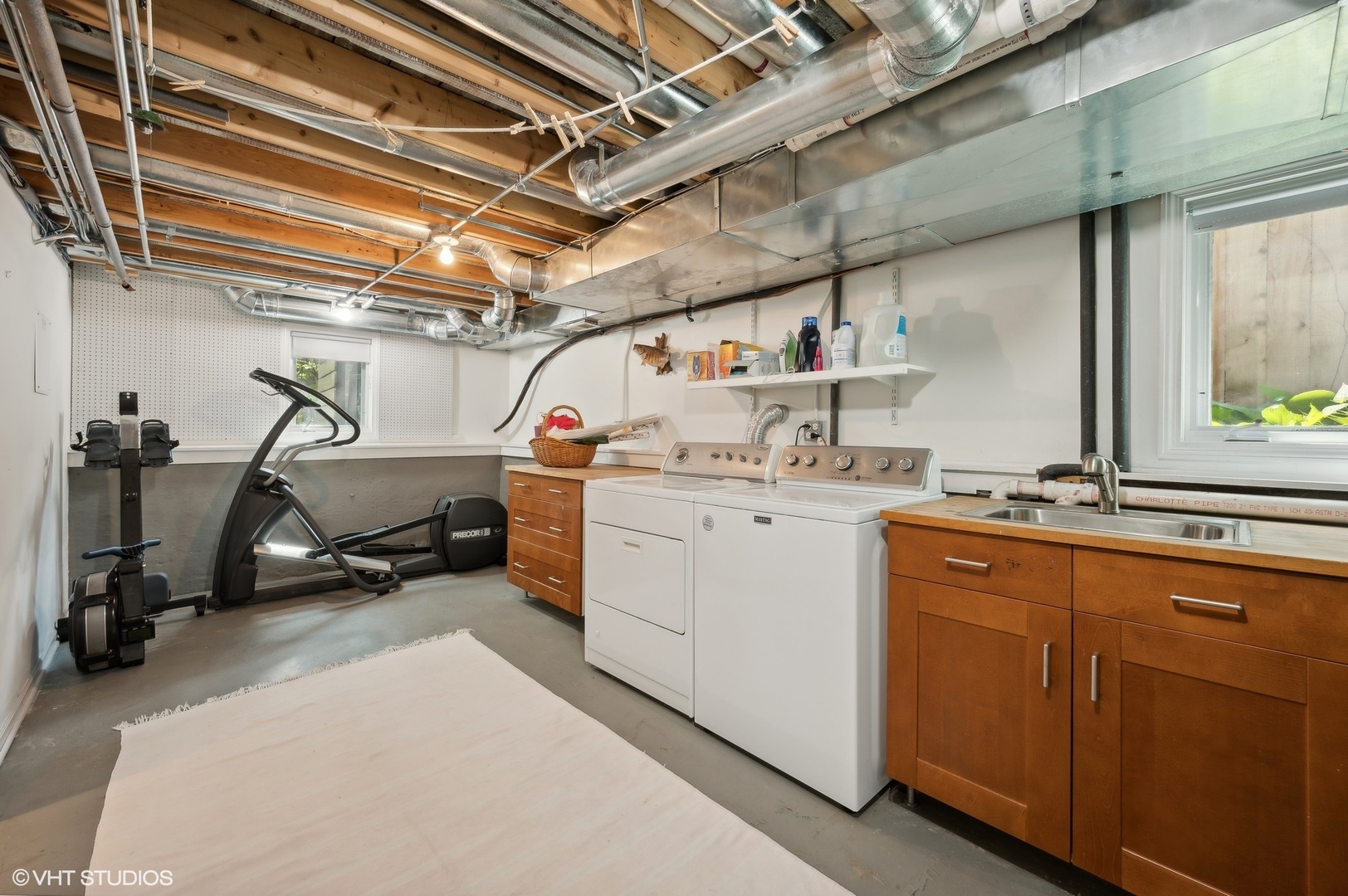 2201 Forestview Road Evanston, IL 60201 - Photo 20 of 27 a utility room with dryer and washer