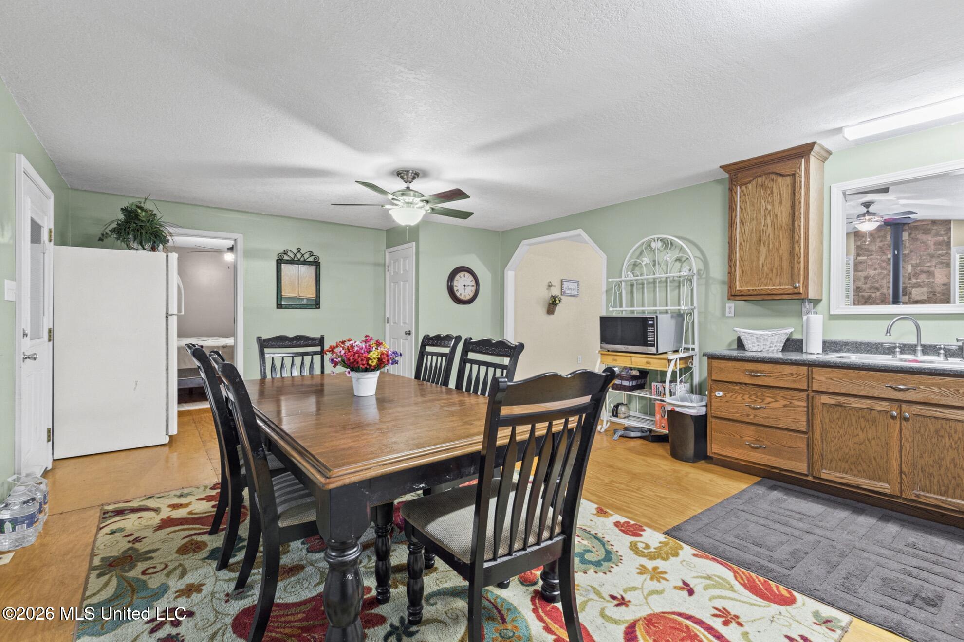 143 Ralph's Drive Leakesville, MS 39451 - Photo 15 of 43 Kitchen/Dining