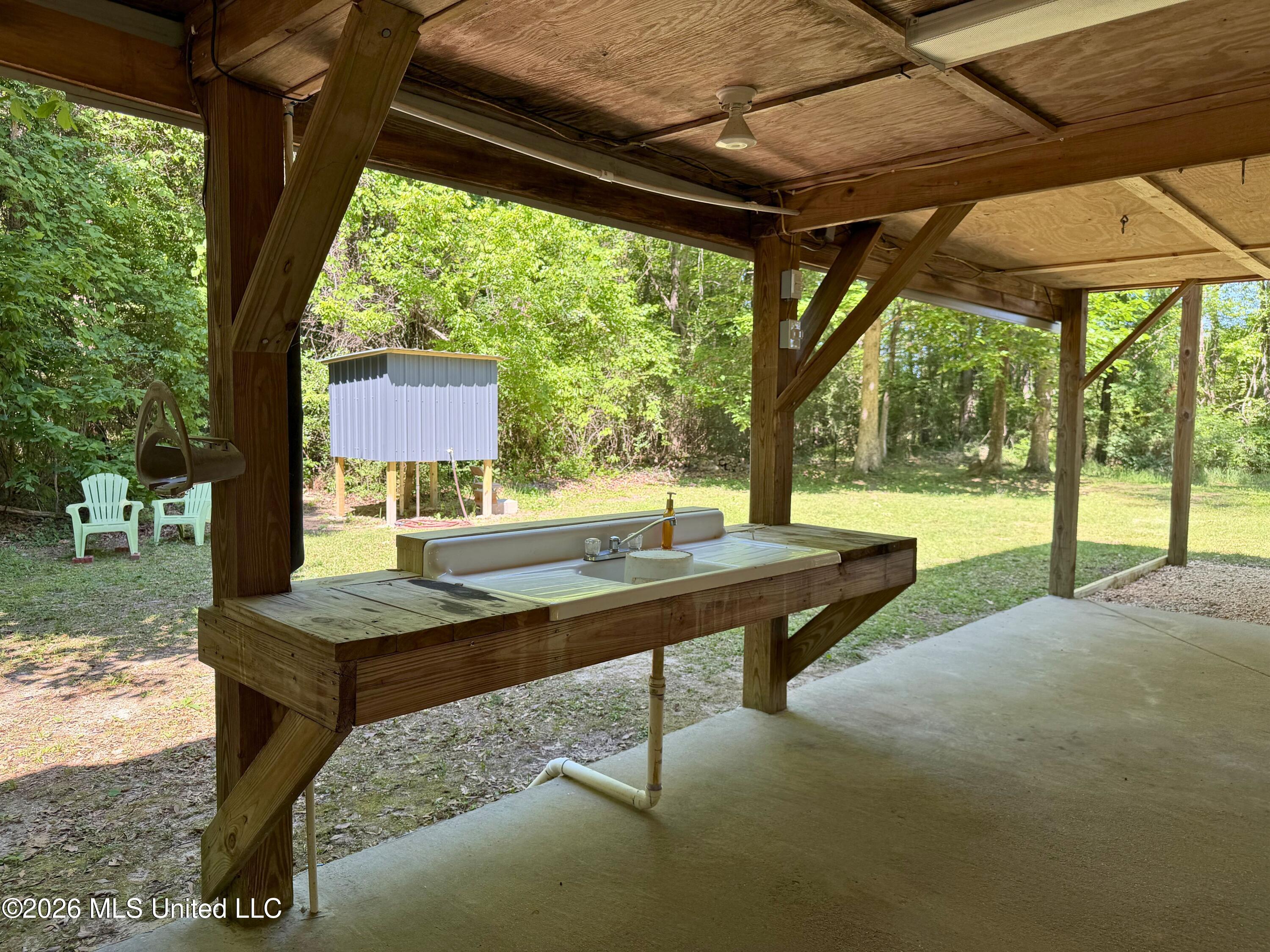 143 Ralph's Drive Leakesville, MS 39451 - Photo 26 of 35 Outdoor Sink - Raised Pumphouse