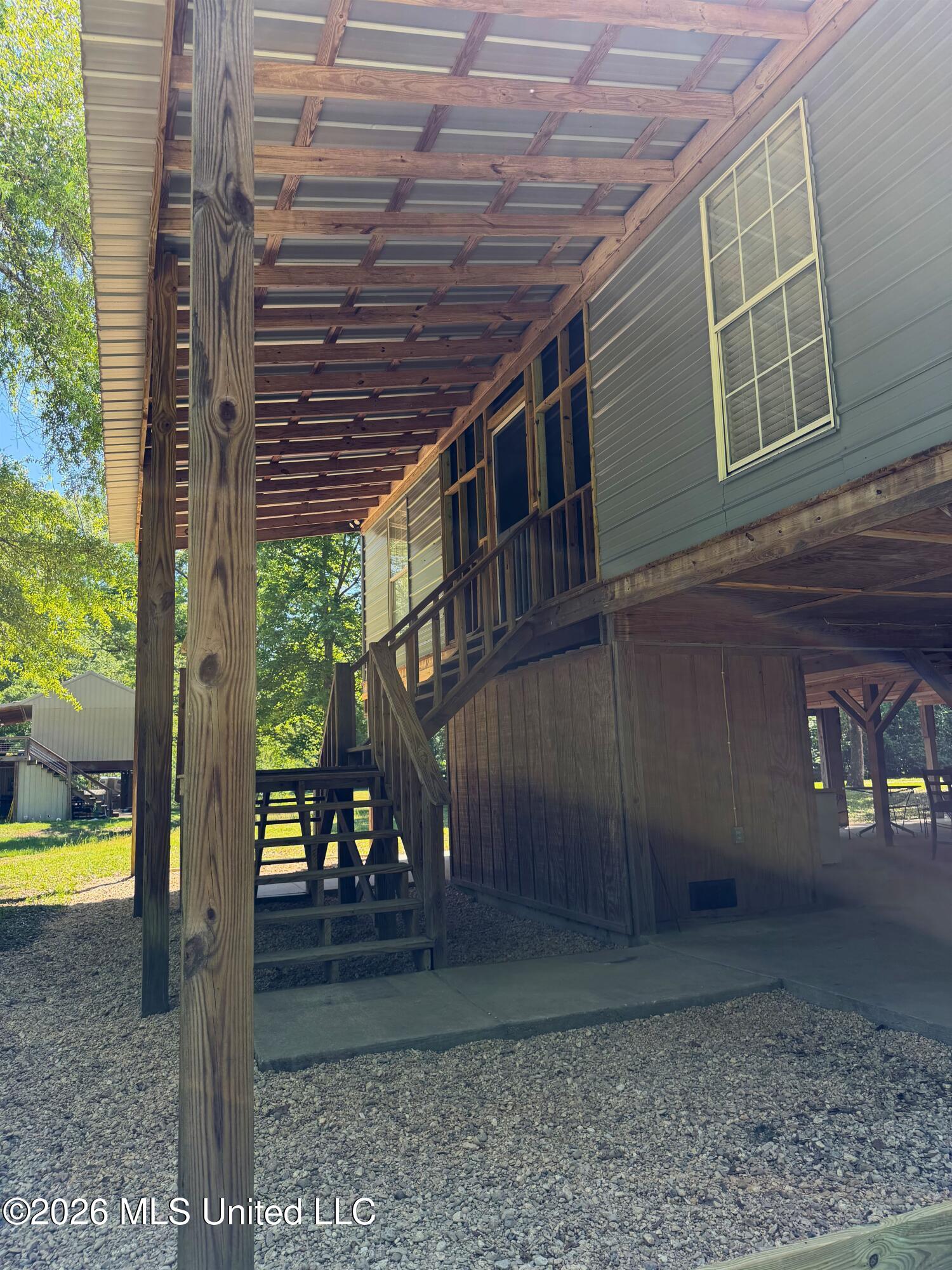 143 Ralph's Drive Leakesville, MS 39451 - Photo 29 of 35 Front Porch Stairs