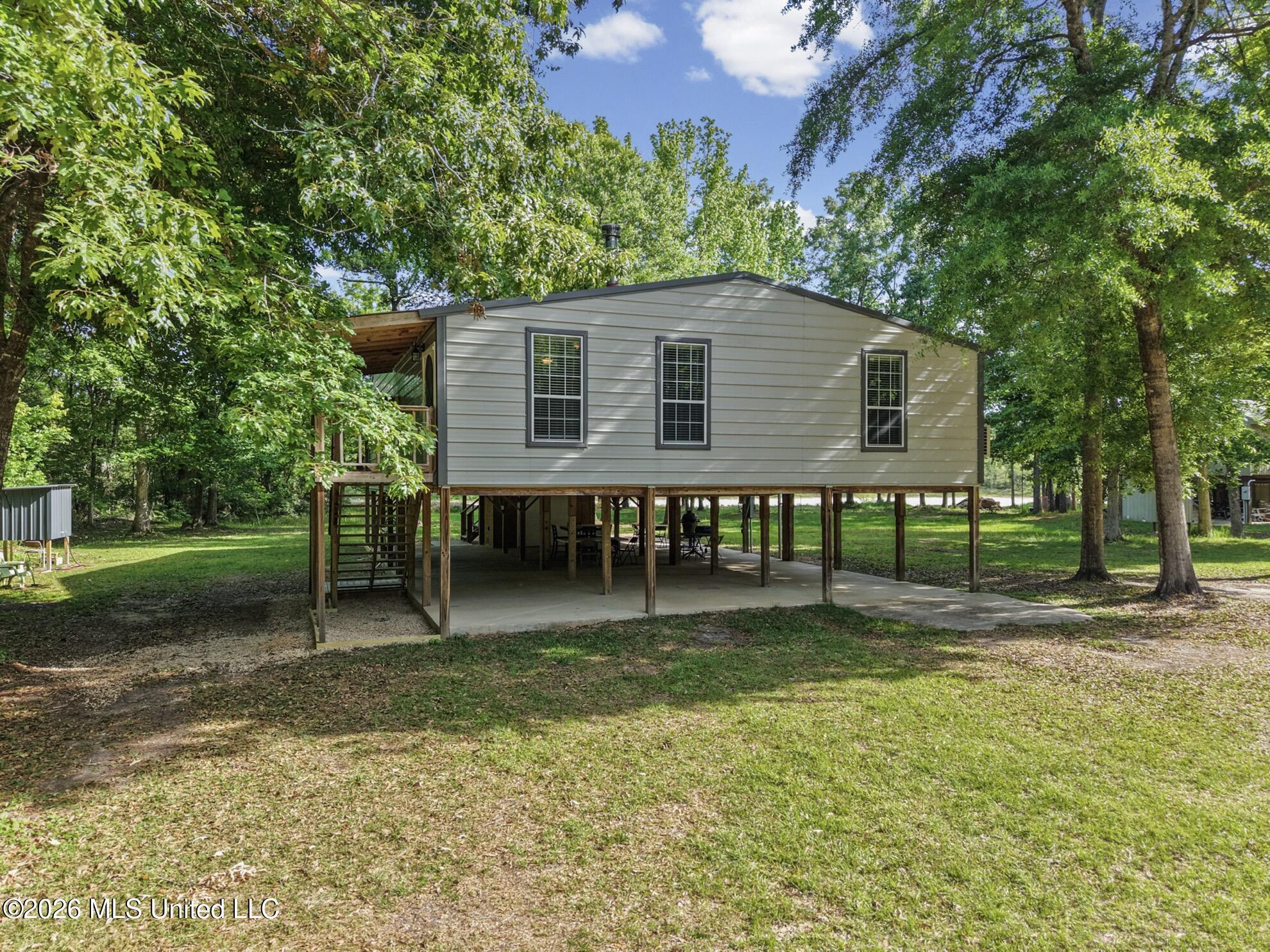 143 Ralph's Drive Leakesville, MS 39451 - Photo 4 of 43 Back
