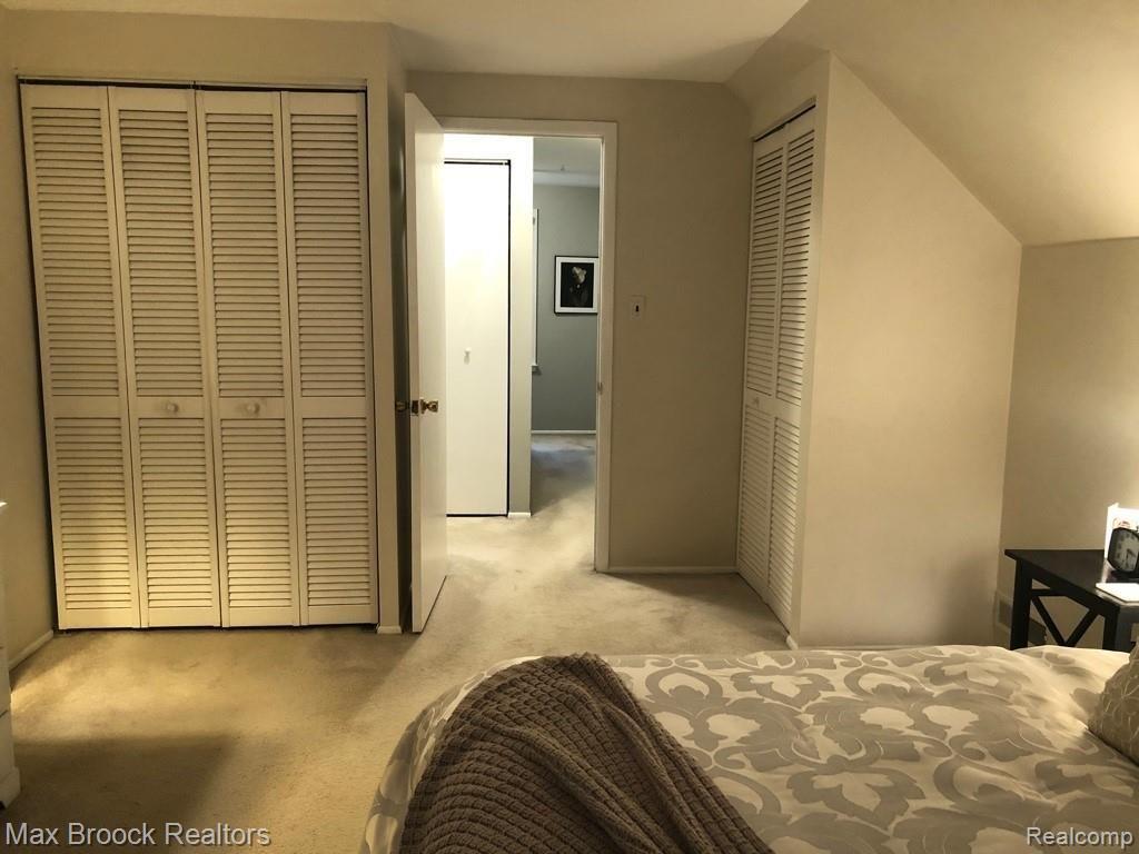 1827 Mansfield Road Birmingham, MI 48009 - Photo 28 of 34 upstairs hall 2*.jpg