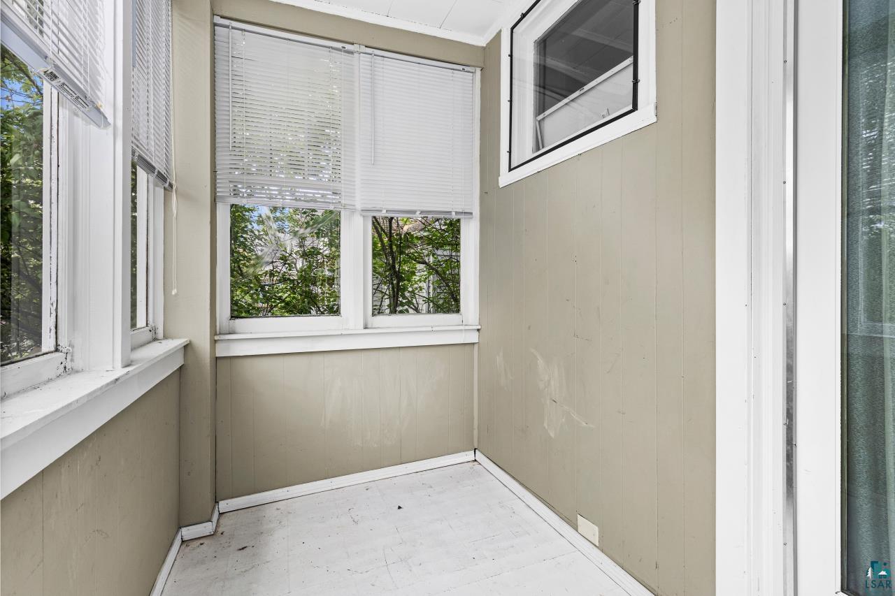 3801 West 5th Street Duluth, MN 55807 - Photo 4 of 46