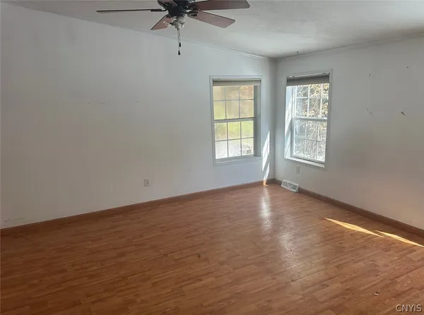 $159,900 | 1085 County Rte 17, Constantia, NY 13028