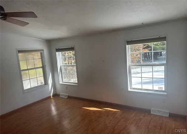 $159,900 | 1085 County Rte 17, Constantia, NY 13028