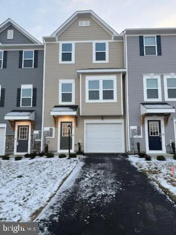 $2,200 | 85 Tumblehome Road, Inwood, WV 25428