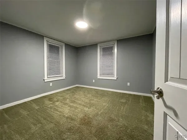 $1,100 | 139 West Van Buren Street, Oswego, NY 13126