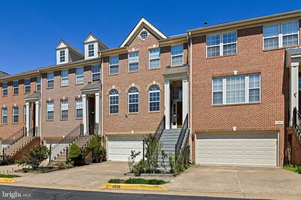 $3,500 | 2658 Logan Wood Drive, Herndon, VA 20171