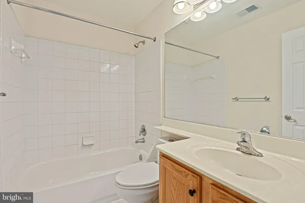 $3,500 | 2658 Logan Wood Drive, Herndon, VA 20171
