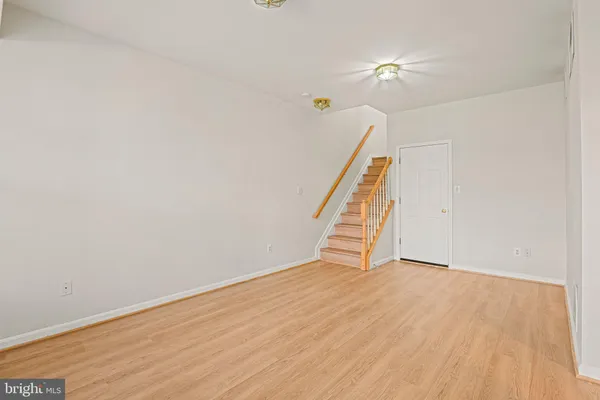 $3,500 | 2658 Logan Wood Drive, Herndon, VA 20171