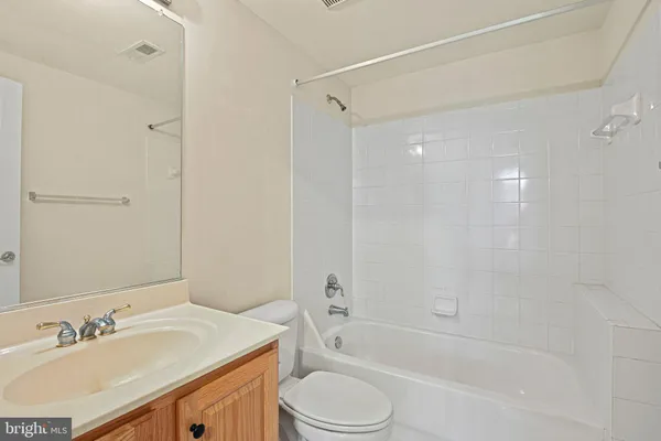 $3,500 | 2658 Logan Wood Drive, Herndon, VA 20171