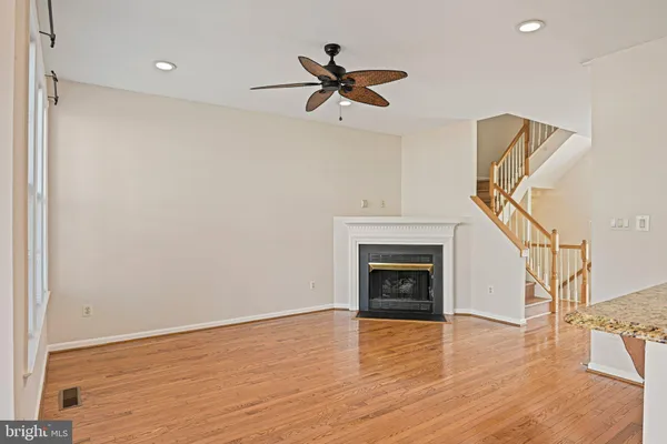 $3,500 | 2658 Logan Wood Drive, Herndon, VA 20171