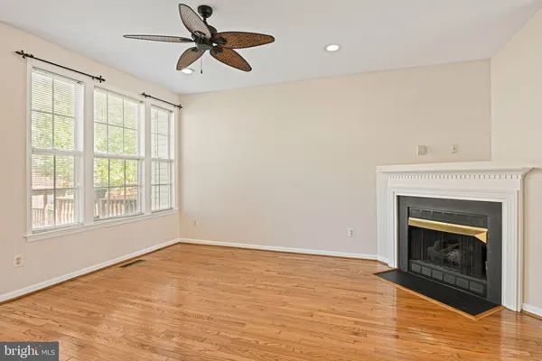 $3,500 | 2658 Logan Wood Drive, Herndon, VA 20171