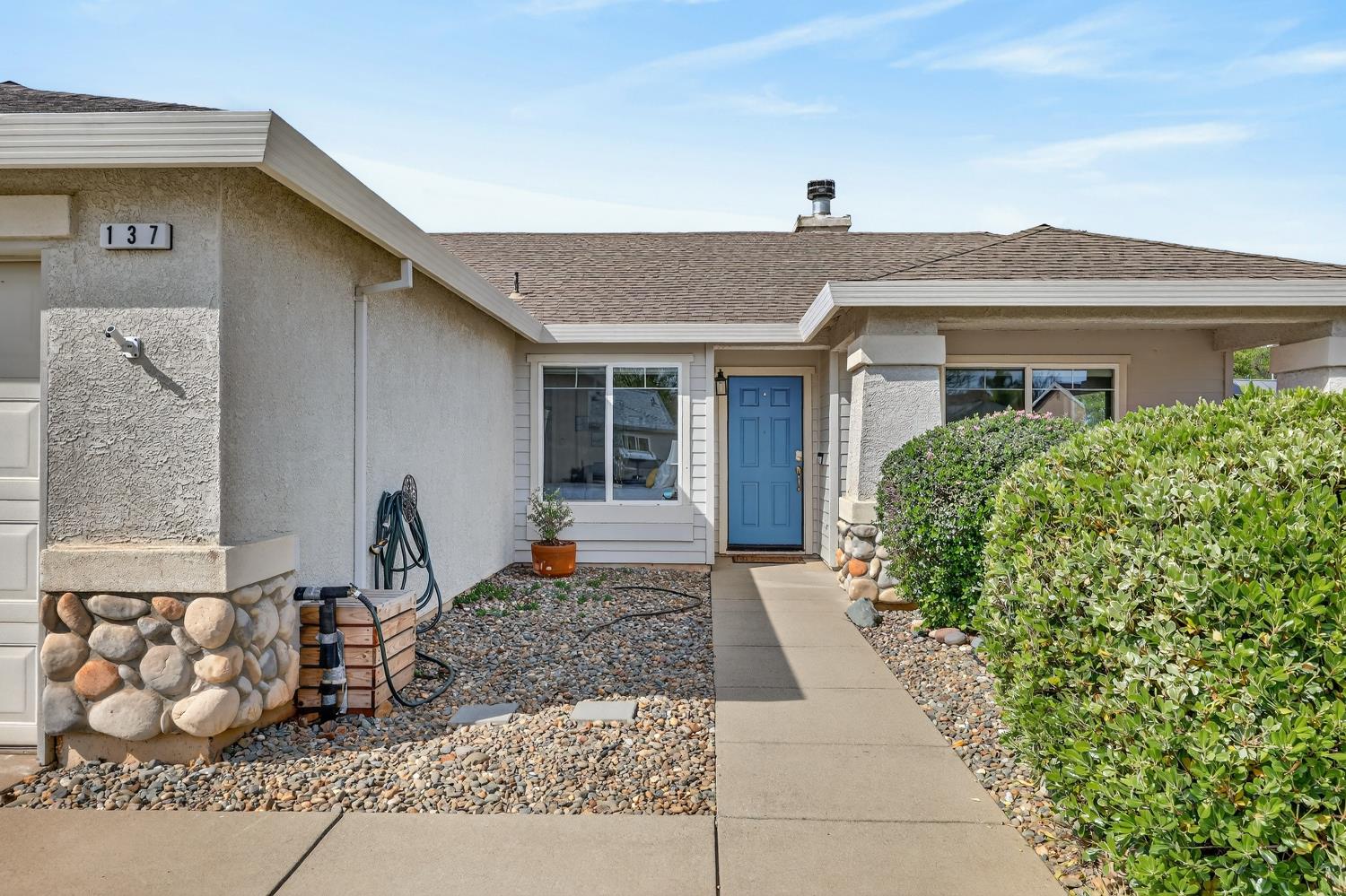 137 Sullivan Way Wheatland, CA 95692 - Photo 4 of 54