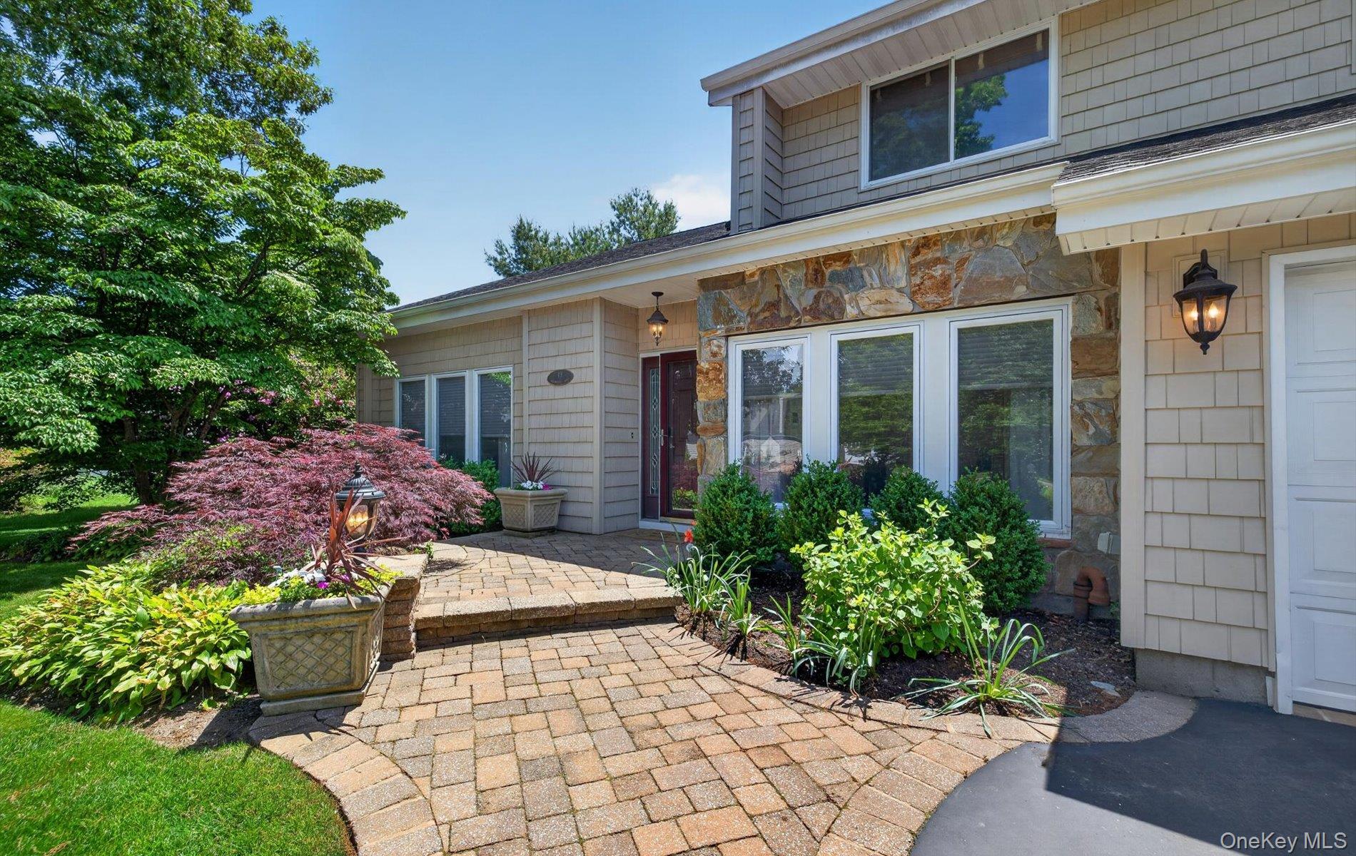 49 Annandale Road Commack, NY 11725 - Photo 4 of 42