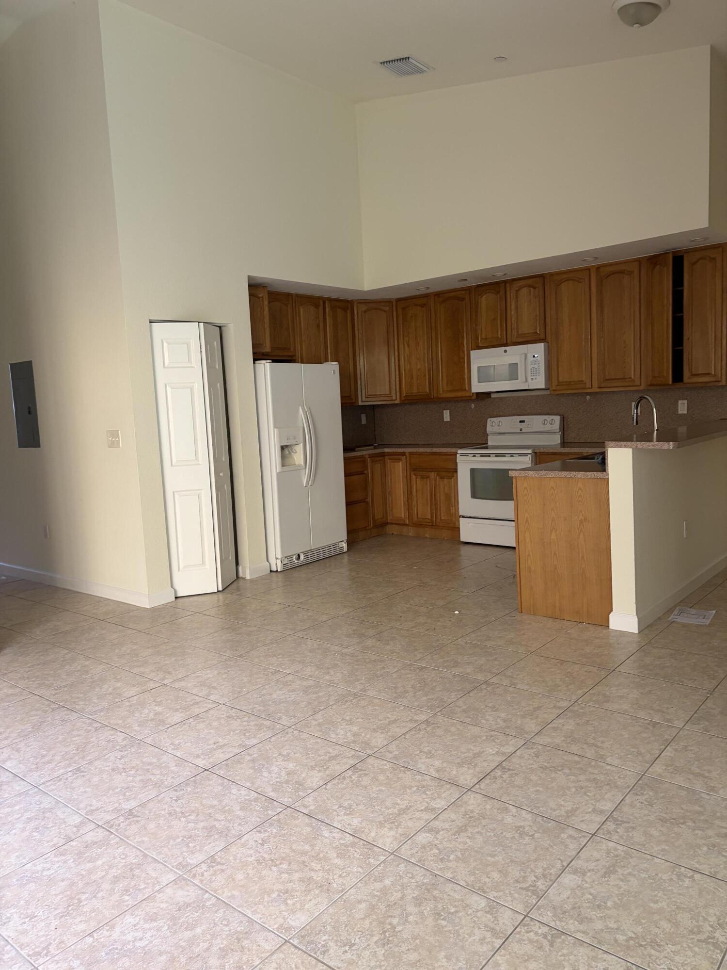 4171 Gulfstream Road Lake Worth, FL 33461 - Photo 3 of 18 IMG_5830