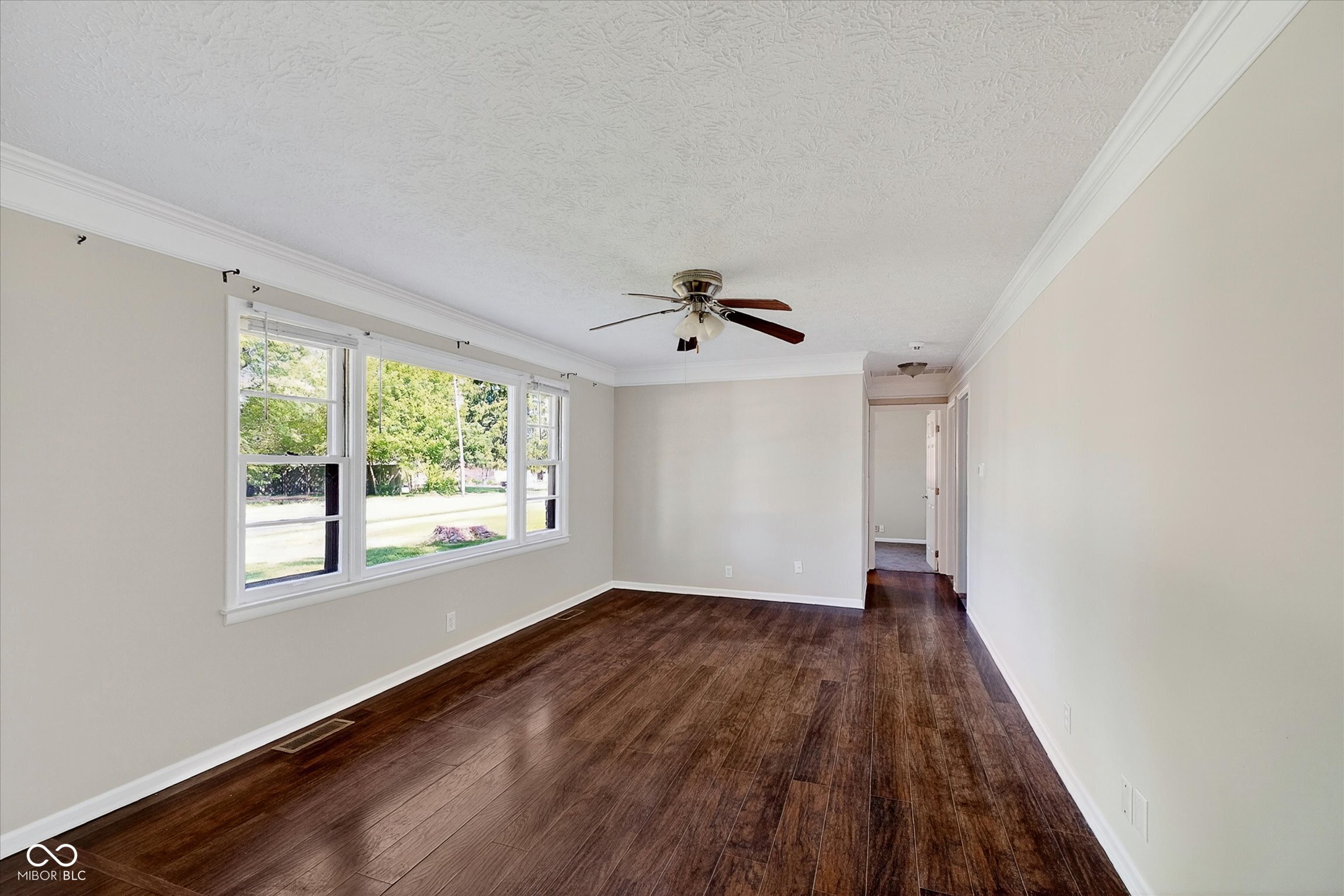 725 Howard Road Greenwood, IN 46142 - Photo 6 of 28 Gallery Image 6