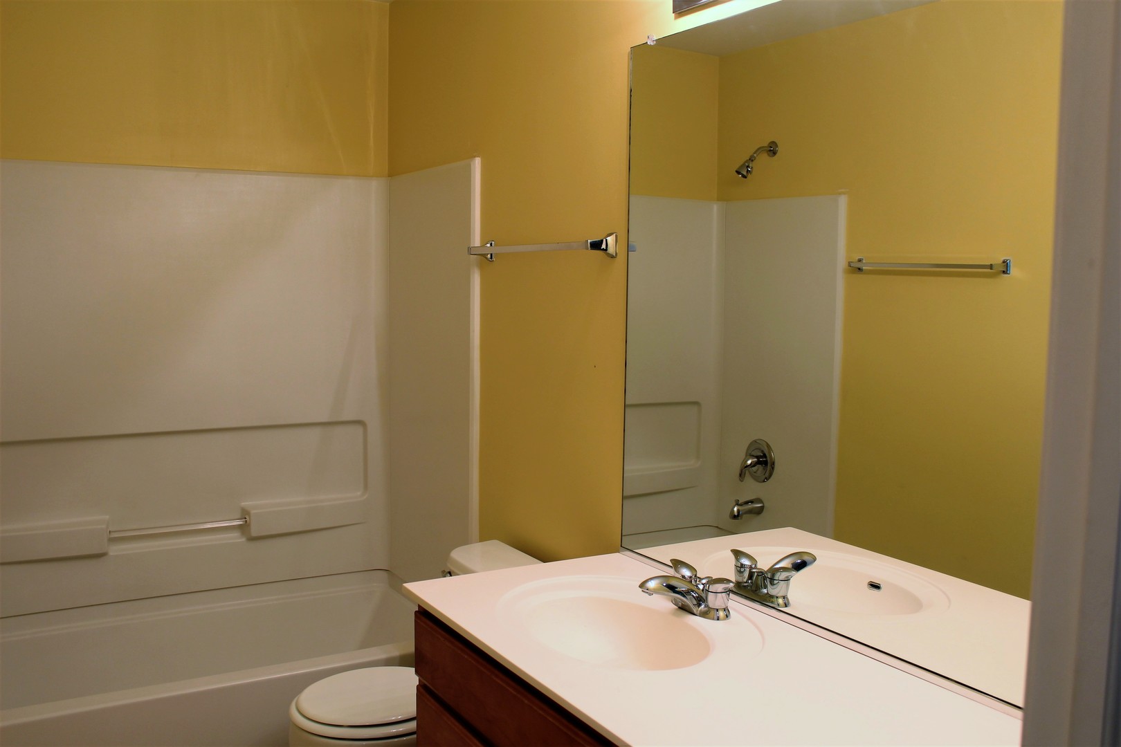 1546 Clear Drive Bolingbrook, IL 60490 - Photo 17 of 30 a bathroom with a sink a toilet and shower