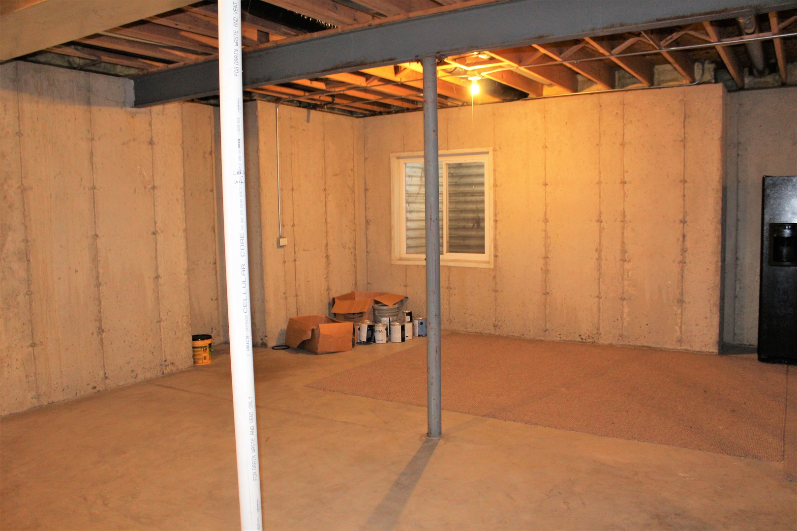 1546 Clear Drive Bolingbrook, IL 60490 - Photo 23 of 30 a view of an empty room with a birdcage and a shower