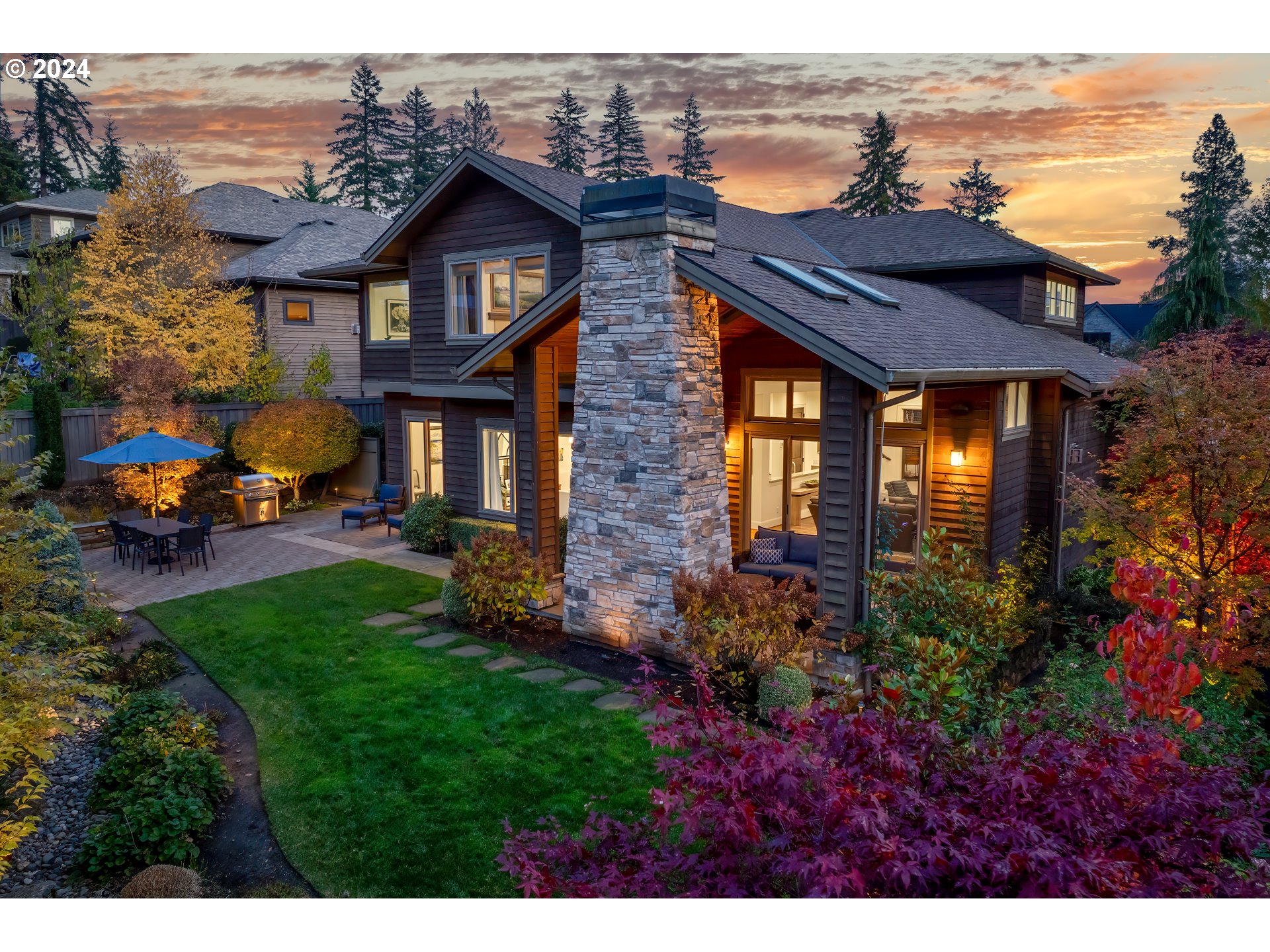 13636 Goodall Road Lake Oswego, OR 97034 - Photo 3 of 41 Gallery Image 3