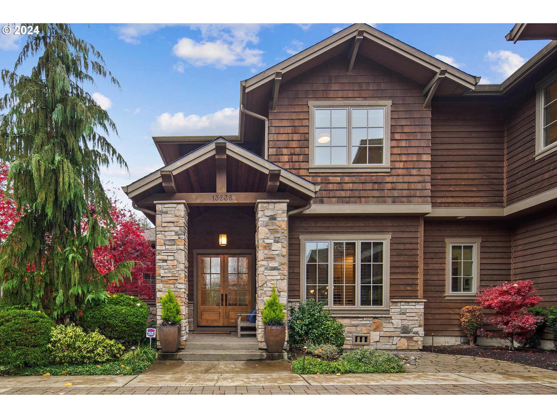 13636 Goodall Road Lake Oswego, OR 97034 - Photo 5 of 41 Gallery Image 5