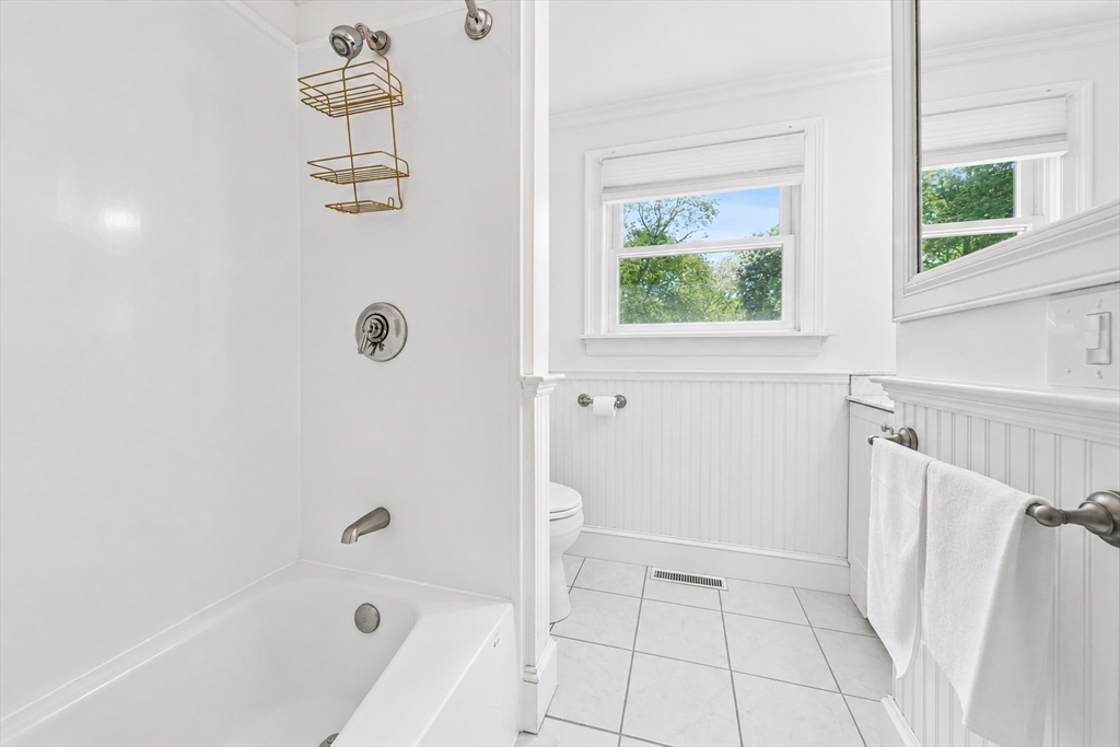 10 Upland Road Danvers, MA 01923 - Photo 18 of 30