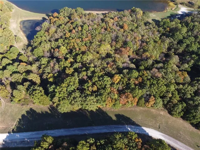 $44,753 | Lot 1 Fraction Point Drive, Warsaw, MO 65355