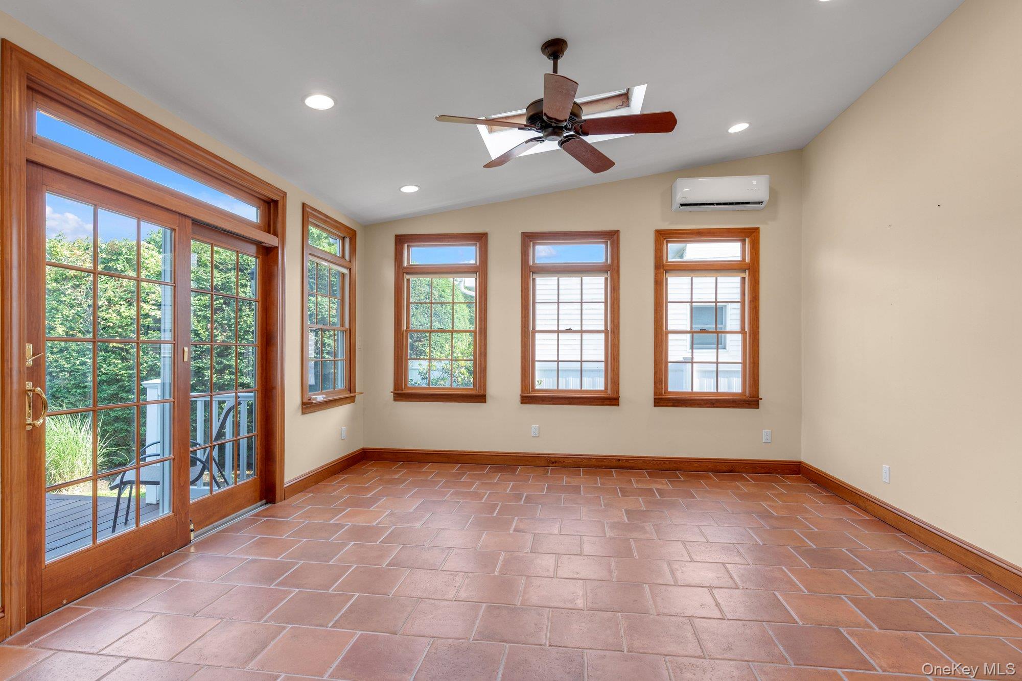 40 Frankel Road Massapequa, NY 11758 - Photo 10 of 27