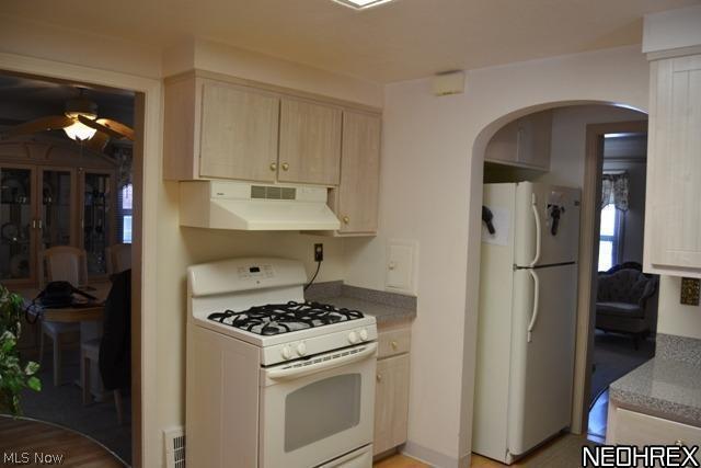 3546 St Albans Road Cleveland Heights, OH 44121 - Photo 6 of 24 KITCHEN