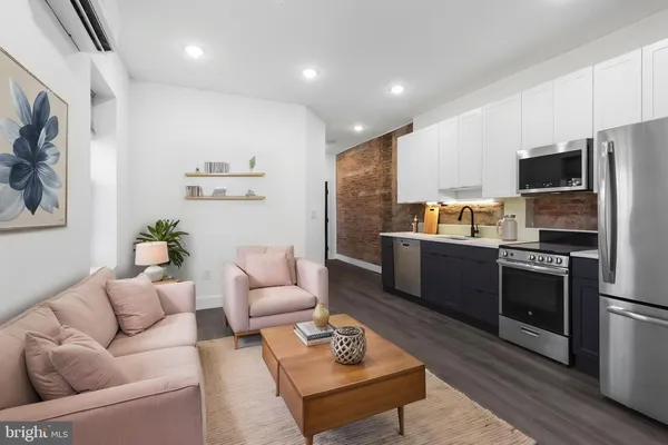 $2,195 | 212 Catharine Street, Unit 4, Philadelphia, PA 19147