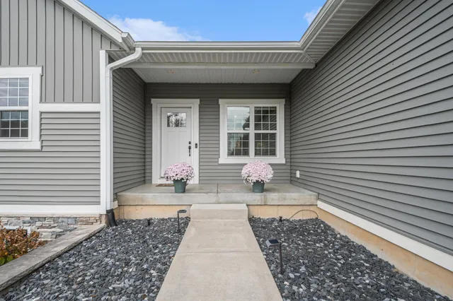 $630,000 | 8423 76th Street Southeast, Alto, MI 49302