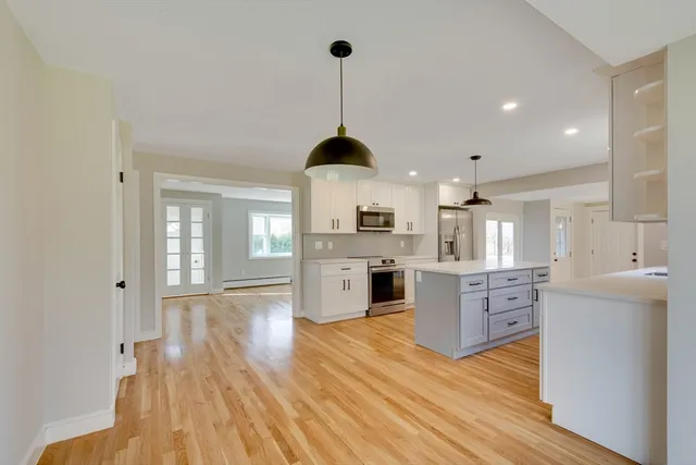 $799,000 | 34 Irving Drive, Walpole, MA 02081