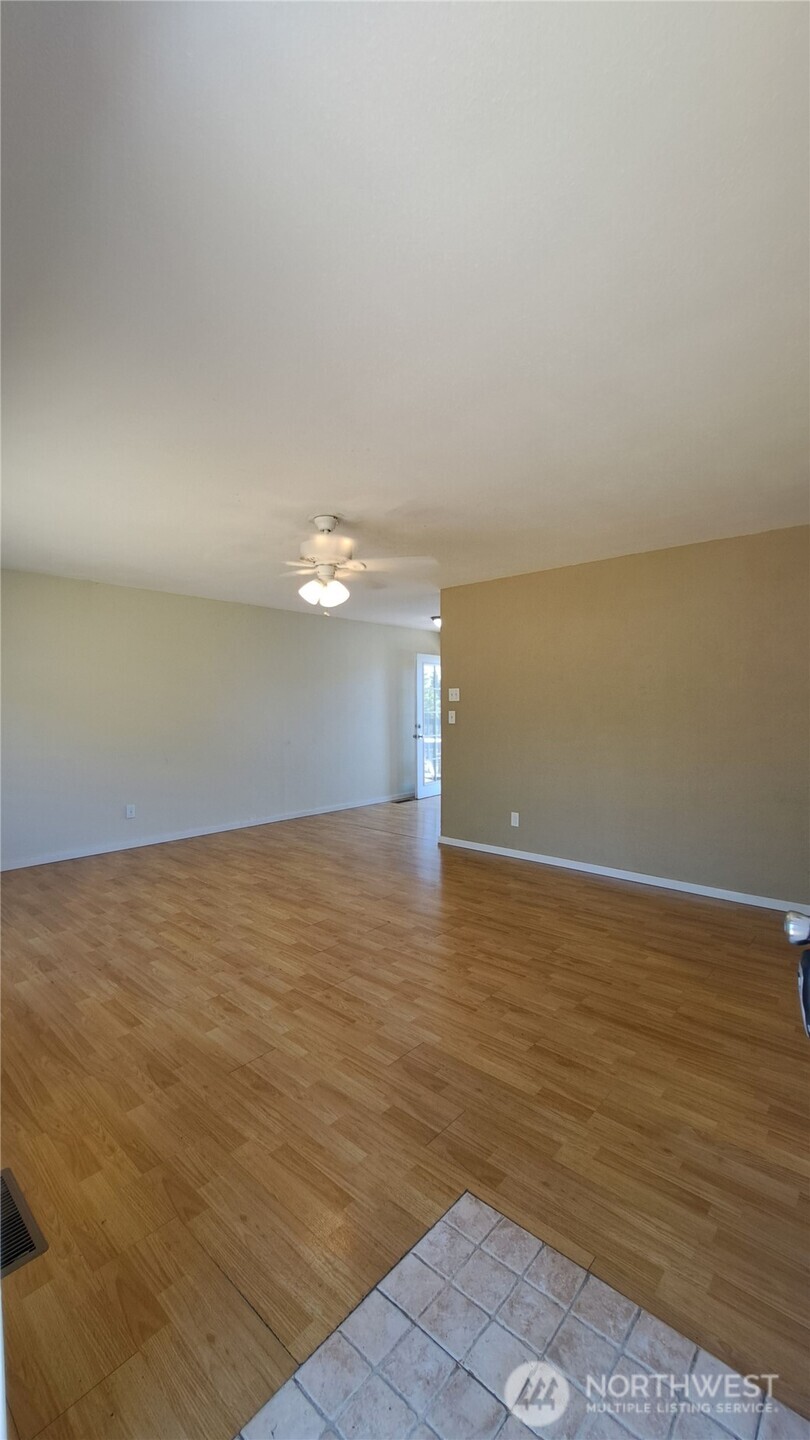 3259 Wright Avenue Bremerton, WA 98310 - Photo 7 of 25