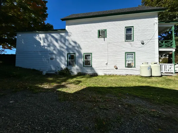 $109,900 | 62 Main Street, Dexter, ME 04930