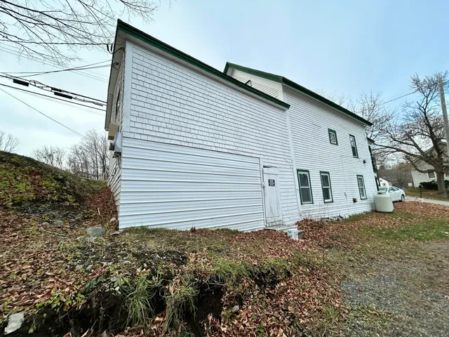 $139,900 | 62 Main Street, Dexter, ME 04930