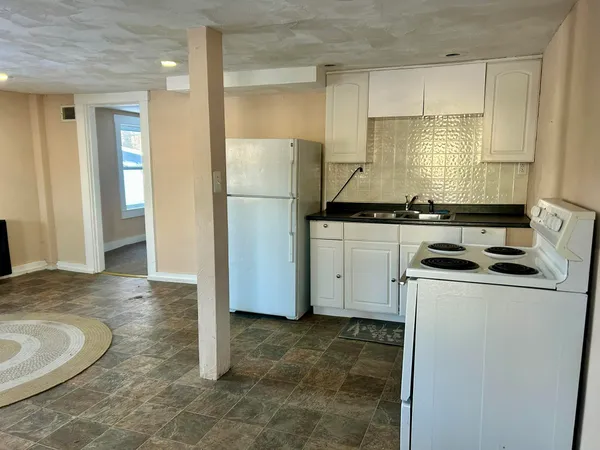 $109,900 | 62 Main Street, Dexter, ME 04930