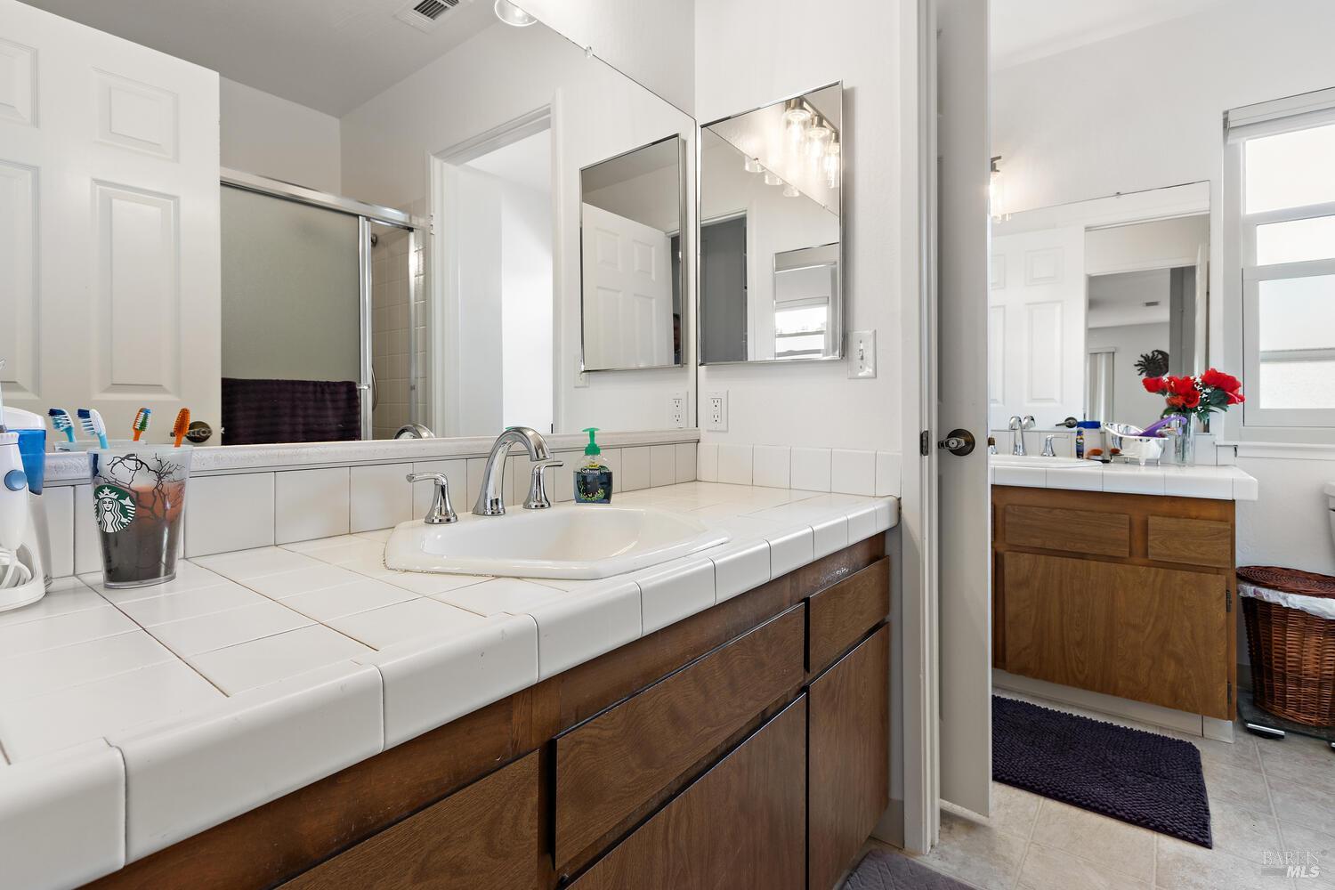 407-413 Rinconada Court Benicia, CA 94510 - Photo 19 of 59