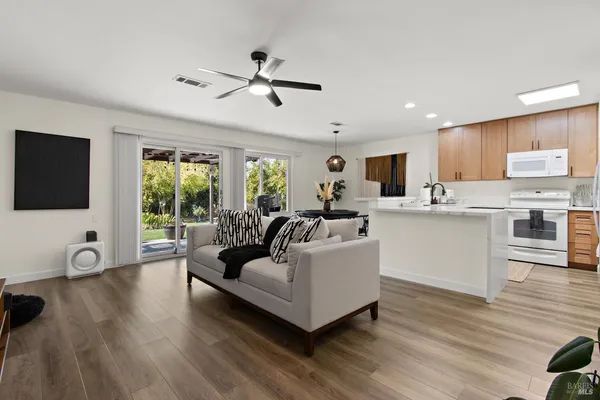 $925,000 | 407-413 Rinconada Court, Benicia, CA 94510