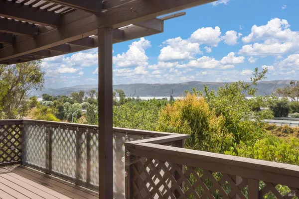 $925,000 | 407-413 Rinconada Court, Benicia, CA 94510