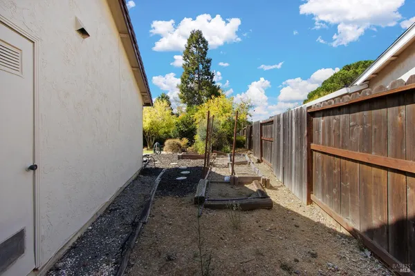 $925,000 | 407-413 Rinconada Court, Benicia, CA 94510
