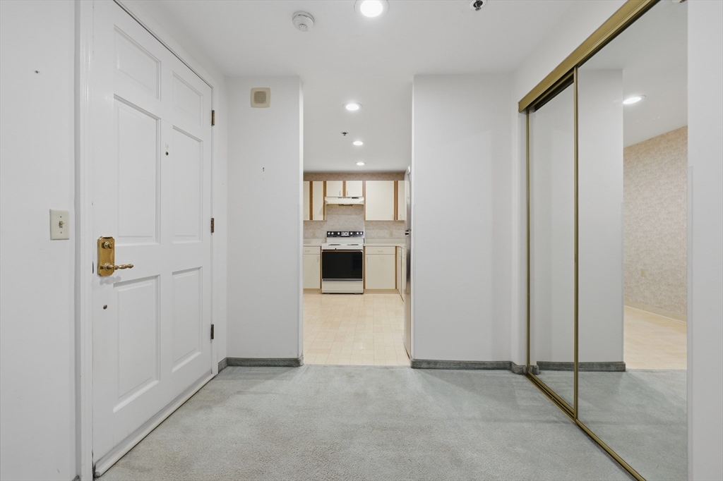 44 Elm Street, Unit 303 Worcester, MA 01609 - Photo 15 of 29