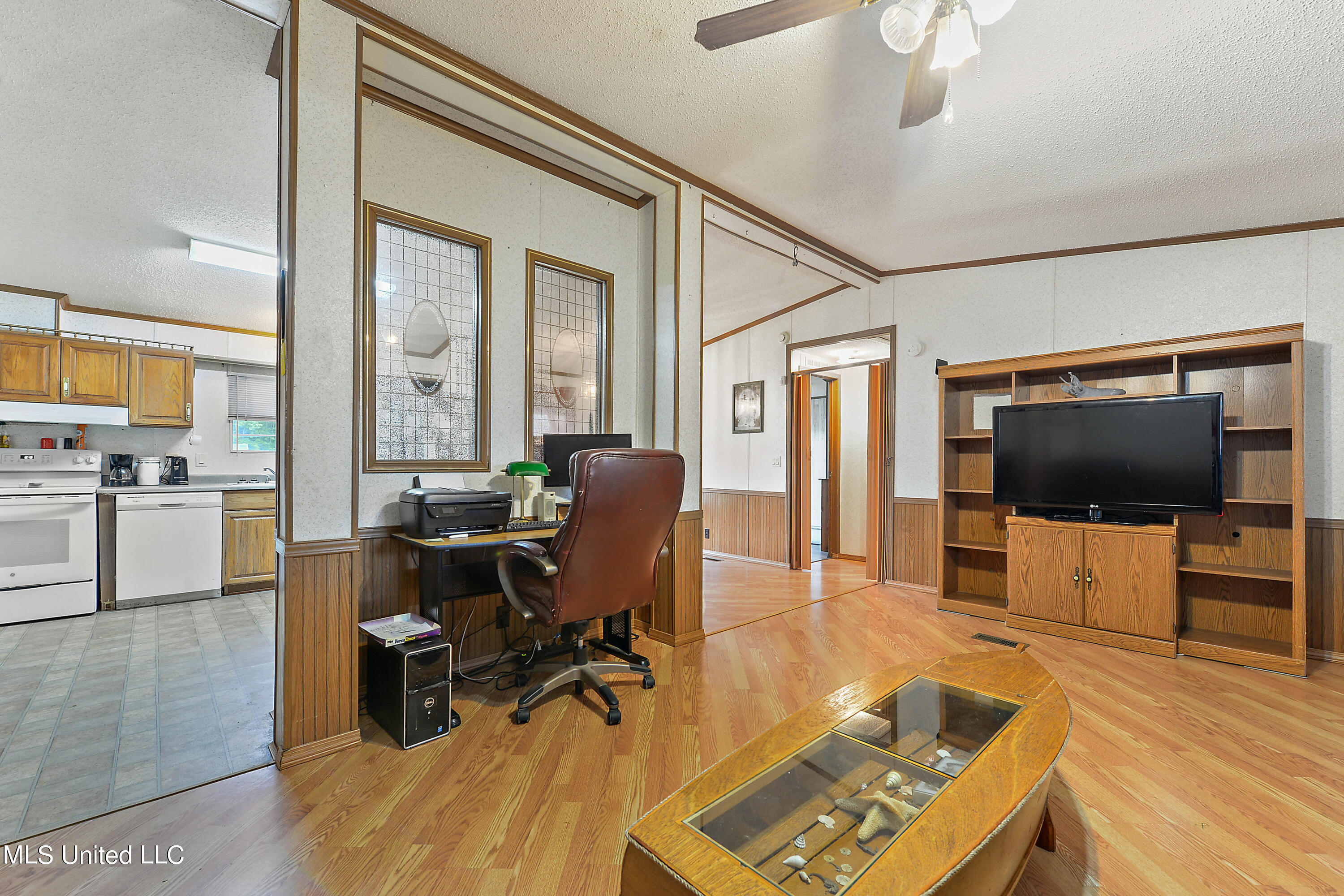 19580 Doug Lee Road Saucier, MS 39574 - Photo 5 of 22 Living Room