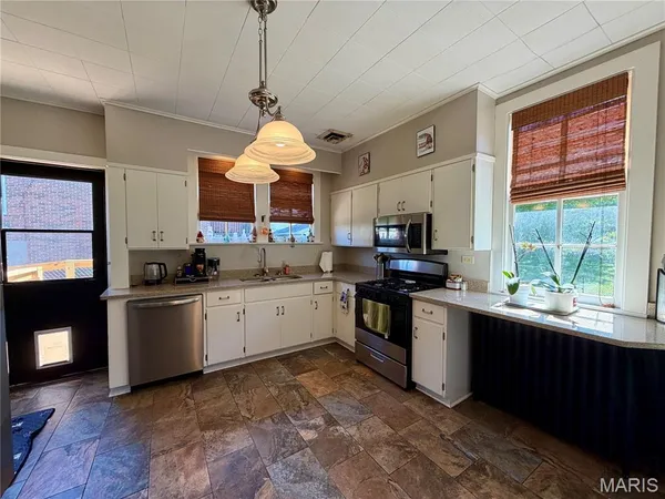 $285,000 | 110 Shepherd Place, Hannibal, MO 63401